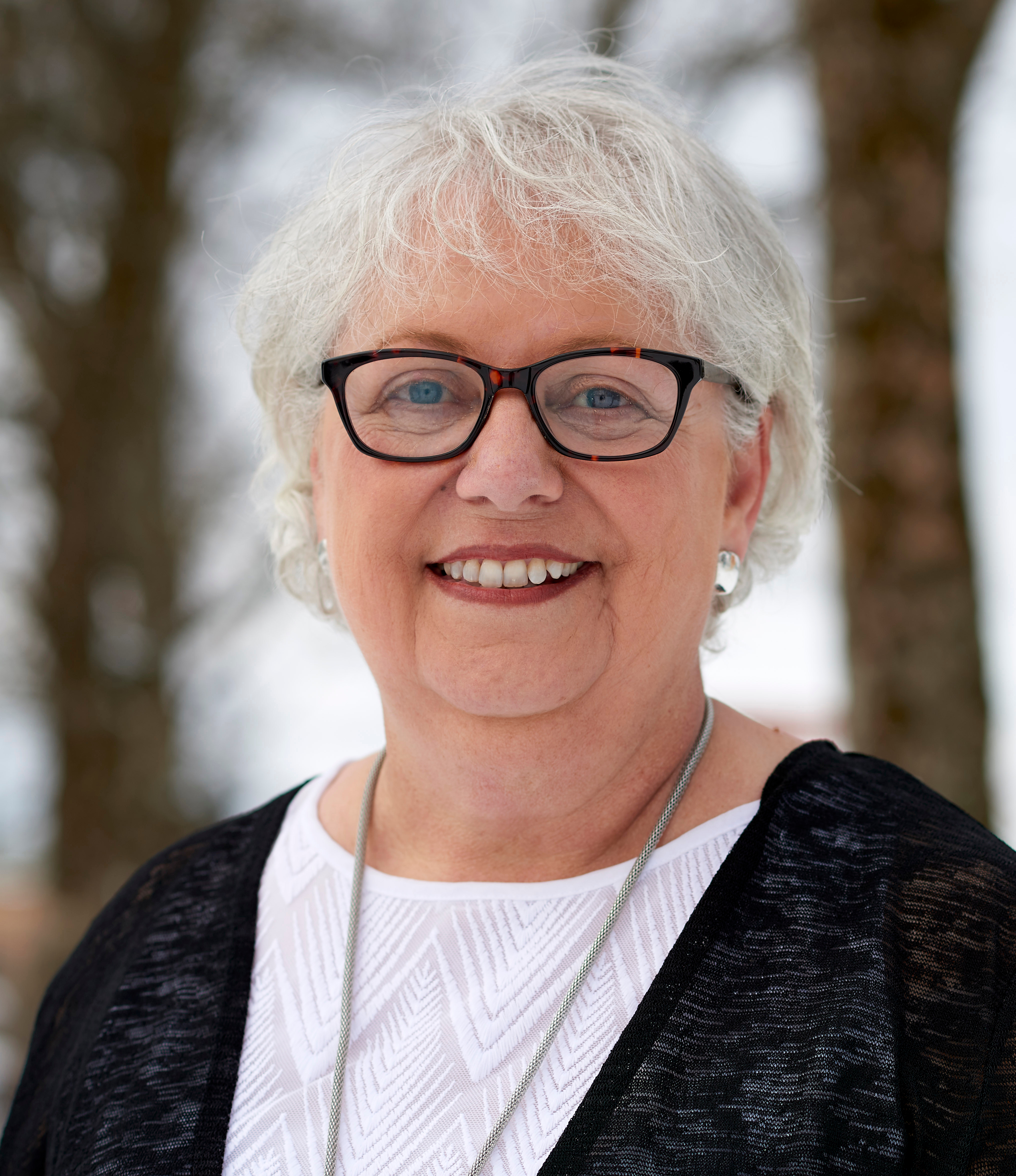 Bestselling Author Karen Dionne
